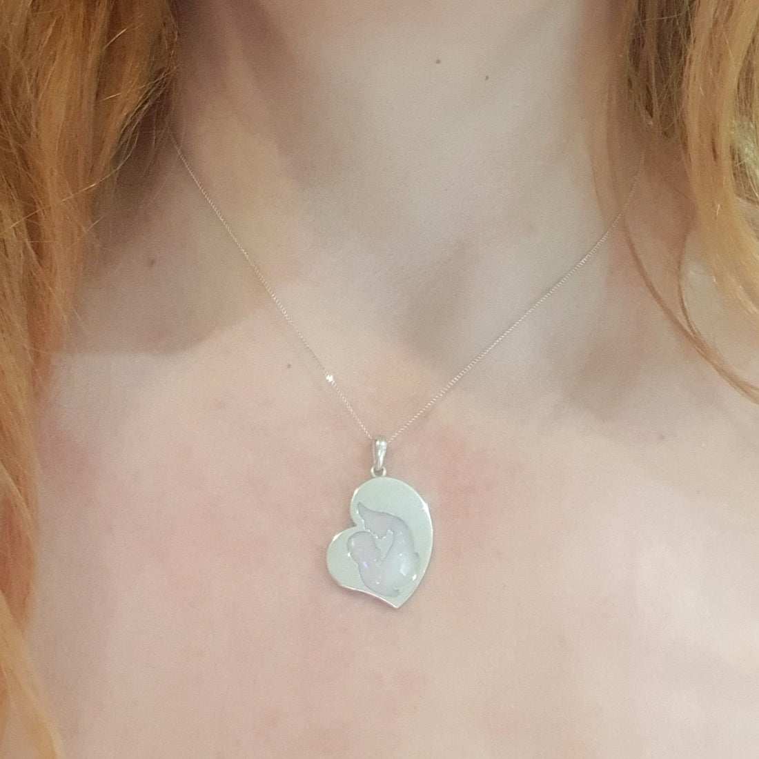 Honouring Memories - The Role of Cremation Jewellery