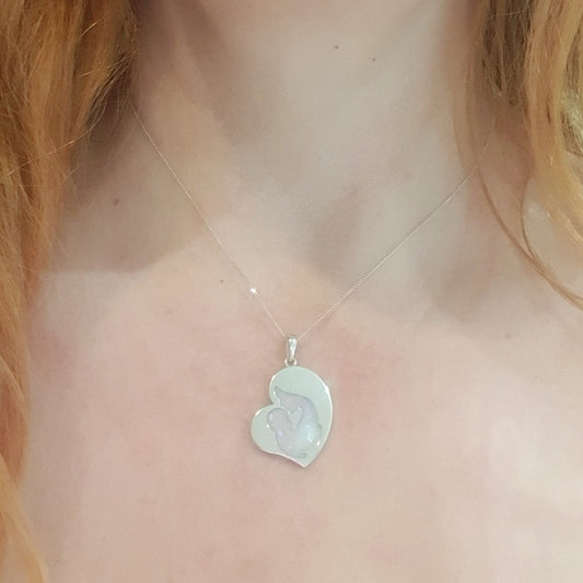 Honouring Memories - The Role of Cremation Jewellery