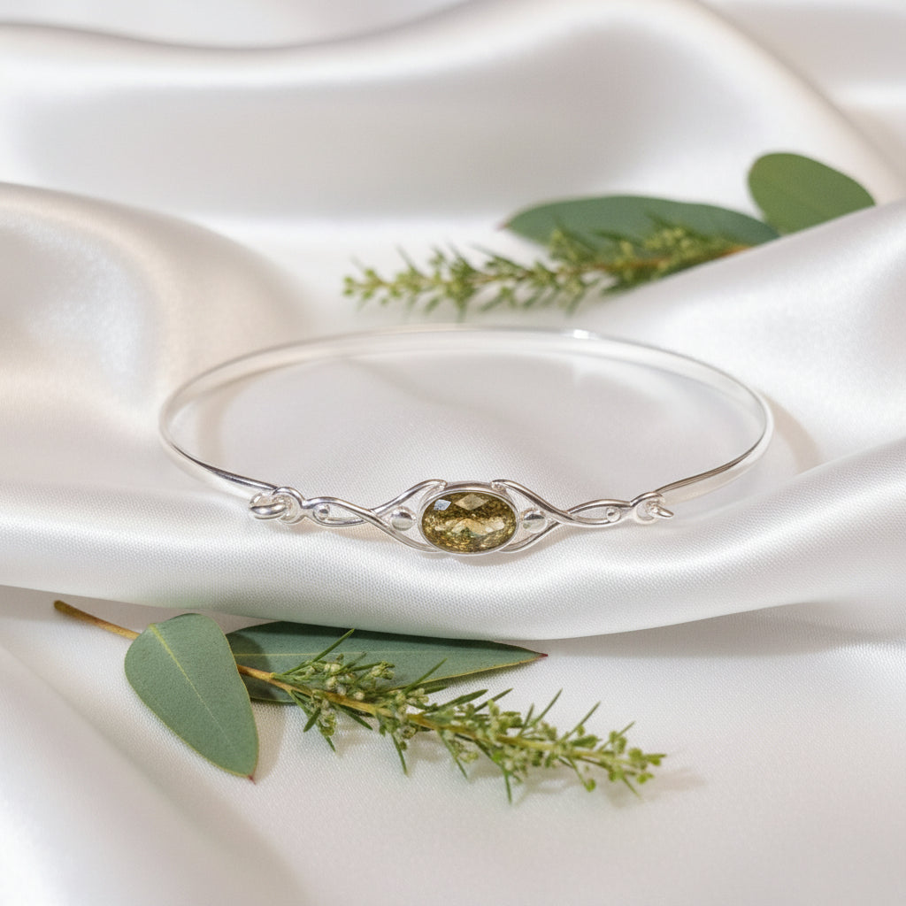 ashes bangle with oval stone